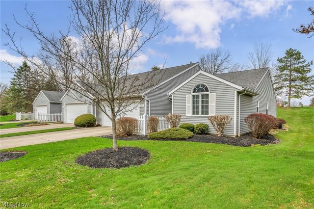 9841 Brookline Oval, Strongsville, OH 44136