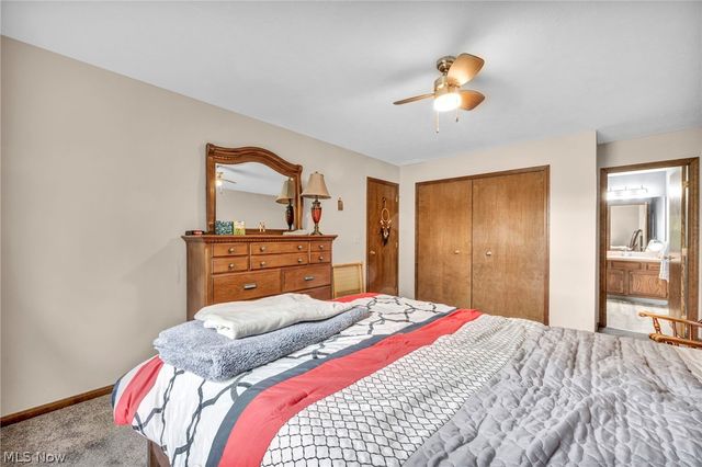 9841 Brookline Oval, Strongsville, OH 44136