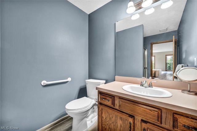 9841 Brookline Oval, Strongsville, OH 44136