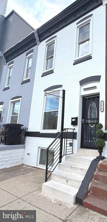 2618 N 7TH ST, PHILADELPHIA, PA 19133 — exterior