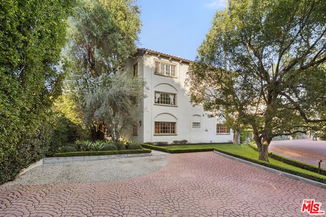 906 Benedict Canyon Drive, Beverly Hills, CA 90210