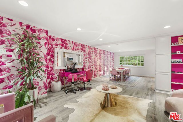 906 Benedict Canyon Drive, Beverly Hills, CA 90210