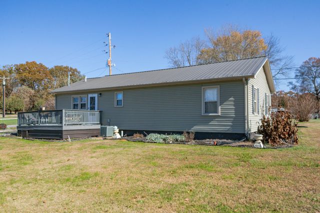 96 Liberty Rd, Winchester, TN 37398