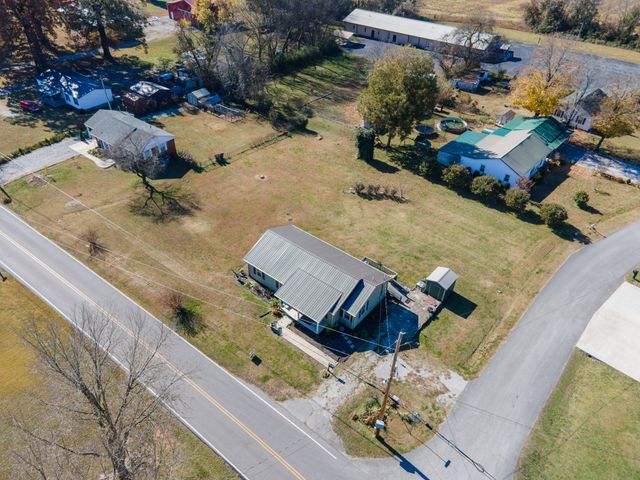 96 Liberty Rd, Winchester, TN 37398