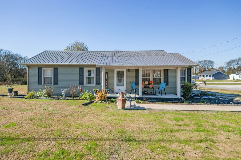 96 Liberty Rd, Winchester, TN 37398