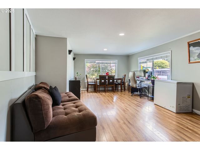 17640 Sw DECLARATION Way, Beaverton, OR 97006