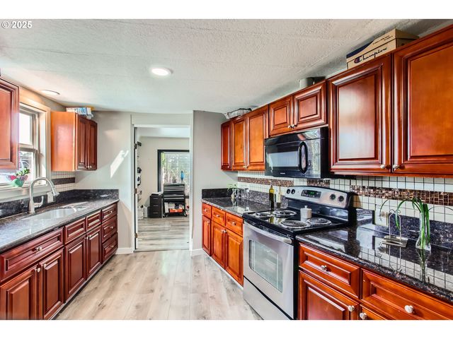17640 Sw DECLARATION Way, Beaverton, OR 97006