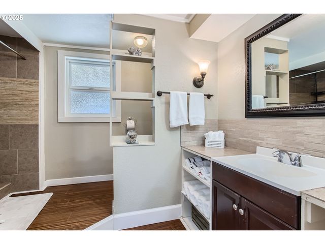 17640 Sw DECLARATION Way, Beaverton, OR 97006