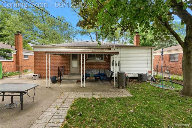 29555 Herbert Street, Madison Heights, MI 48071