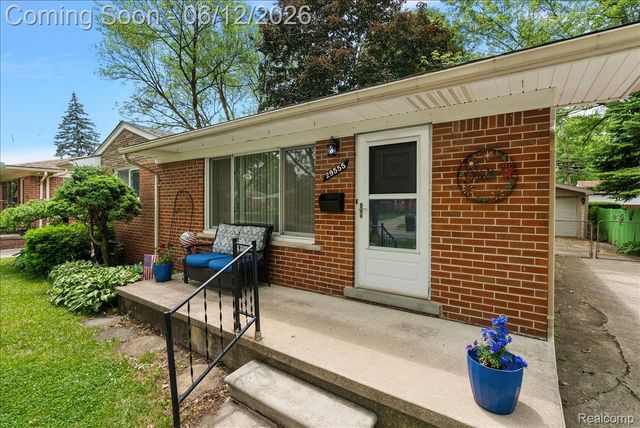 29555 Herbert Street, Madison Heights, MI 48071