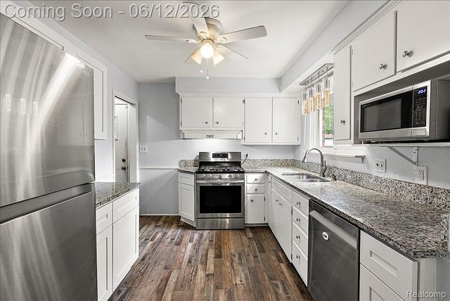 29555 Herbert Street, Madison Heights, MI 48071