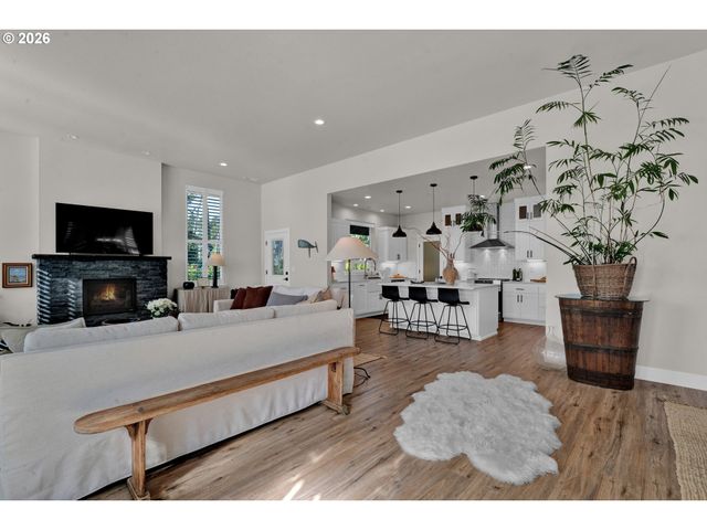 34 BONNETT Way, Florence, OR 97439