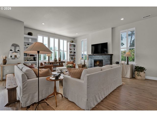 34 BONNETT Way, Florence, OR 97439