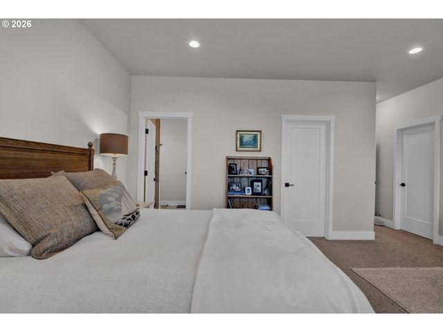 34 BONNETT Way, Florence, OR 97439