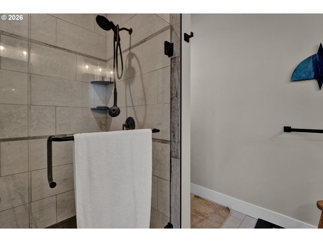 34 BONNETT Way, Florence, OR 97439