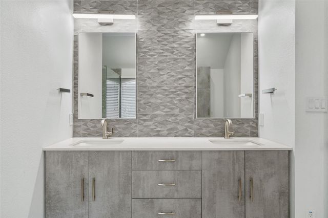 7601 Crackling Creek DR, Austin, TX 78736