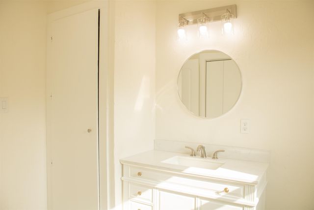 13120 Smilax RD, Diana, TX 75640