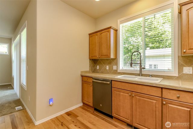 4520 5th Avenue NW, Olympia, WA 98502
