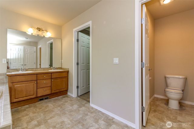 4520 5th Avenue NW, Olympia, WA 98502