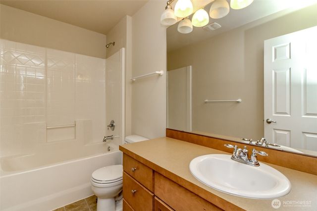 4520 5th Avenue NW, Olympia, WA 98502