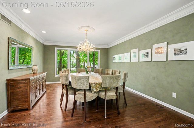 4689 Mirror Lake Drive, West Bloomfield Charter Township, MI 48323