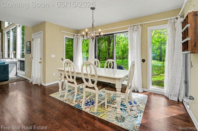 4689 Mirror Lake Drive, West Bloomfield Charter Township, MI 48323
