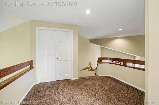 4689 Mirror Lake Drive, West Bloomfield Charter Township, MI 48323