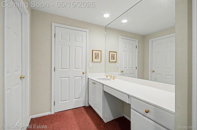 4689 Mirror Lake Drive, West Bloomfield Charter Township, MI 48323