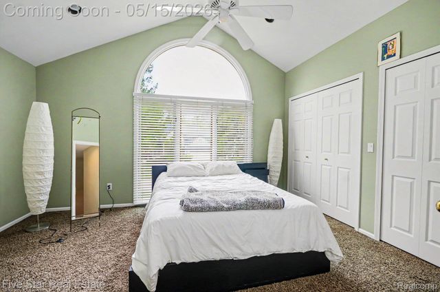 4689 Mirror Lake Drive, West Bloomfield Charter Township, MI 48323