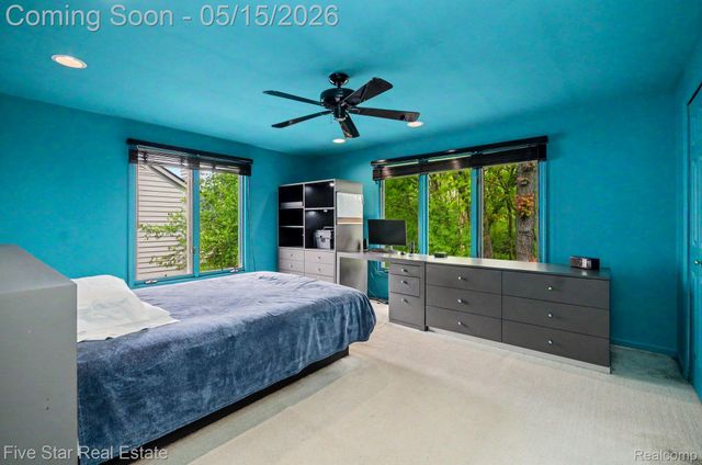 4689 Mirror Lake Drive, West Bloomfield Charter Township, MI 48323