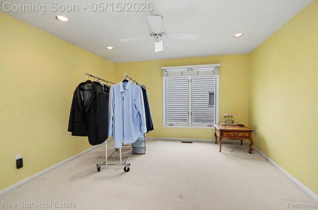 4689 Mirror Lake Drive, West Bloomfield Charter Township, MI 48323