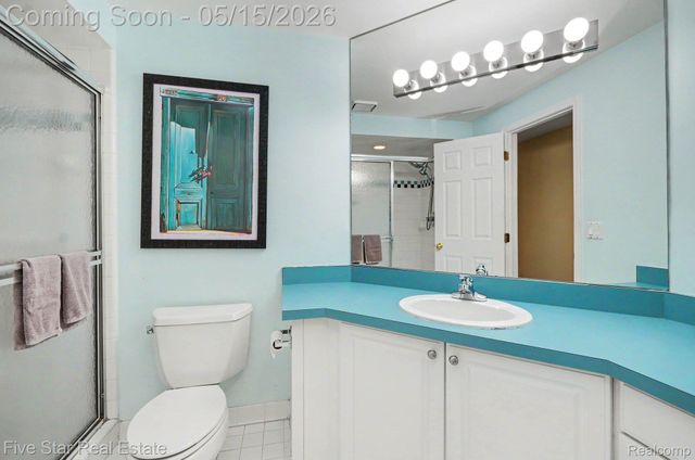 4689 Mirror Lake Drive, West Bloomfield Charter Township, MI 48323
