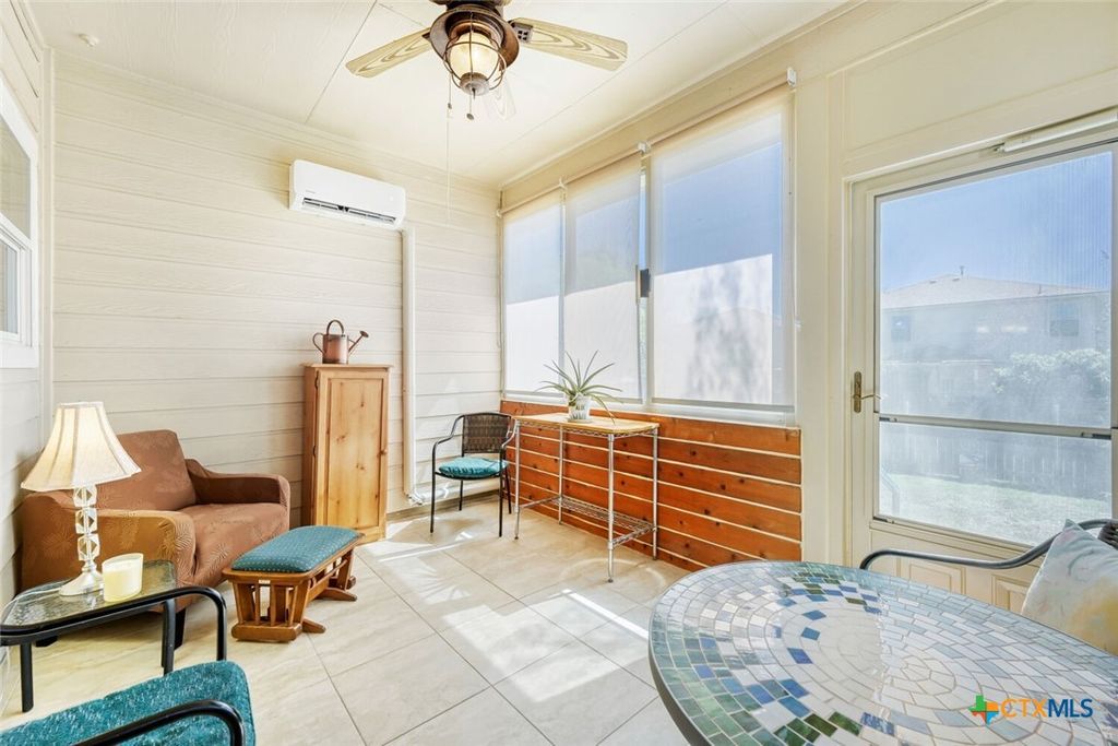 Image 5 of property listing at 12202 Dewitt Way, San Antonio, TX 78253