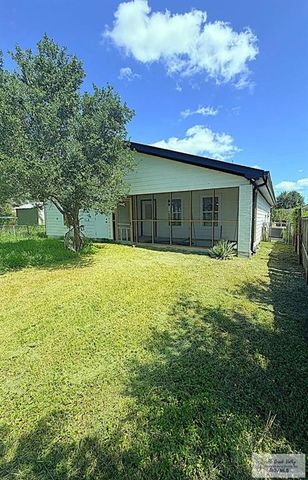 805 W Spruce Avenue, La Feria, TX 78559