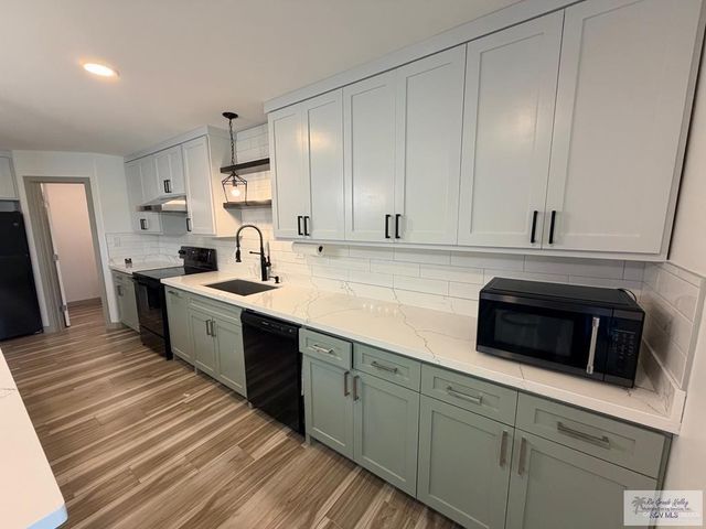 805 W Spruce Avenue, La Feria, TX 78559