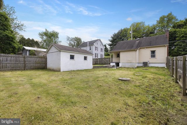 5483 LEHMAN RD, Spring Grove, PA 17362