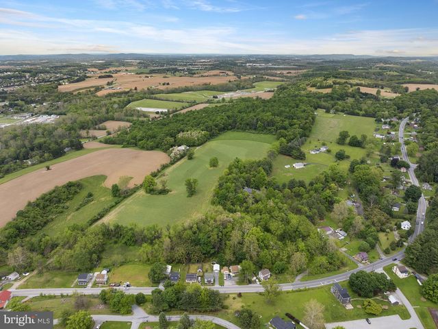 5483 LEHMAN RD, Spring Grove, PA 17362