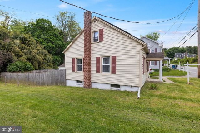 5483 LEHMAN RD, Spring Grove, PA 17362