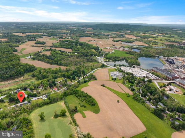 5483 LEHMAN RD, Spring Grove, PA 17362