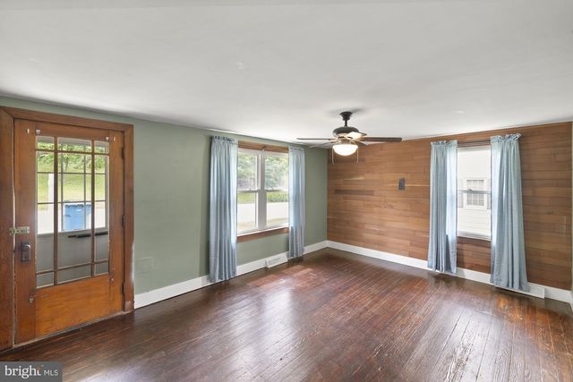 5483 LEHMAN RD, Spring Grove, PA 17362