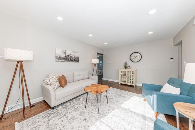 4853 N 60th STREET, Milwaukee, WI 53218