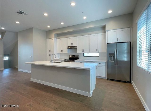 3215 E Flower Street 15, Phoenix, AZ 85018