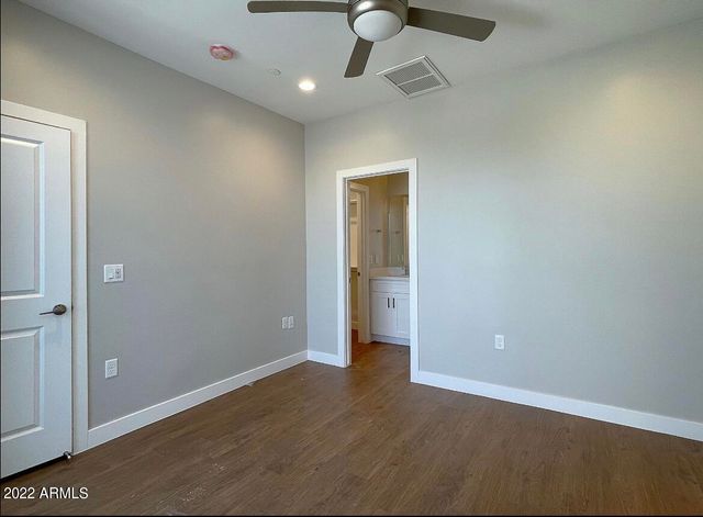 3215 E Flower Street 15, Phoenix, AZ 85018