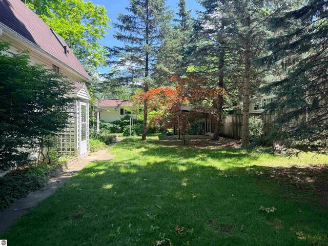 524 N Kinney, Mt Pleasant, MI 48858