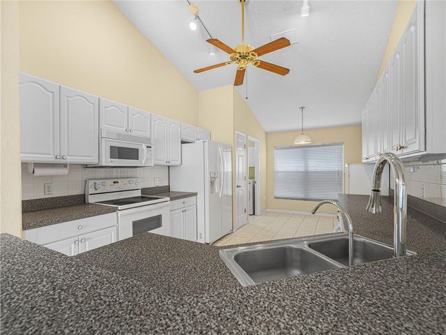 2235 HUNTERS GREENE DRIVE, Lakeland, FL 33810