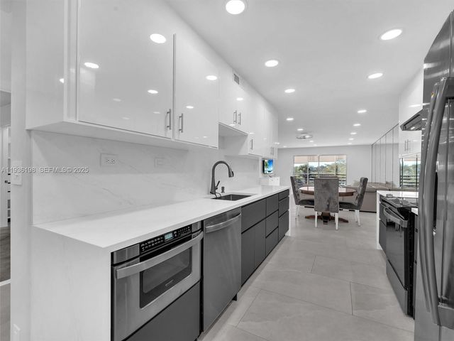 1601 Abaco Dr F3, Coconut Creek, FL 33066