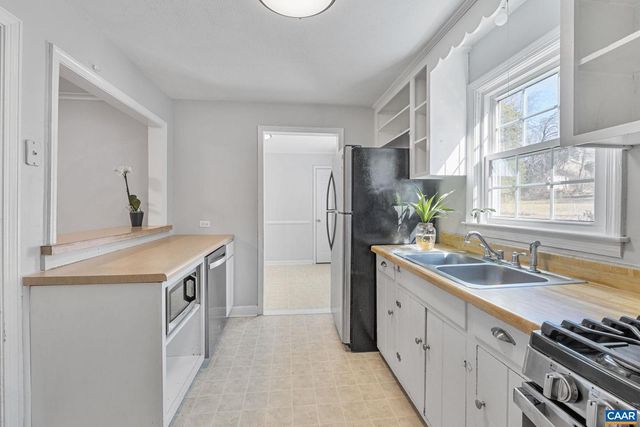 1007 MONTROSE AVE, Charlottesville, VA 22902