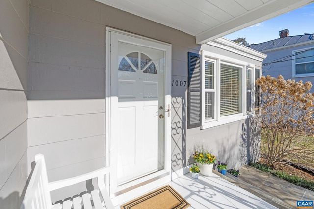 1007 MONTROSE AVE, Charlottesville, VA 22902