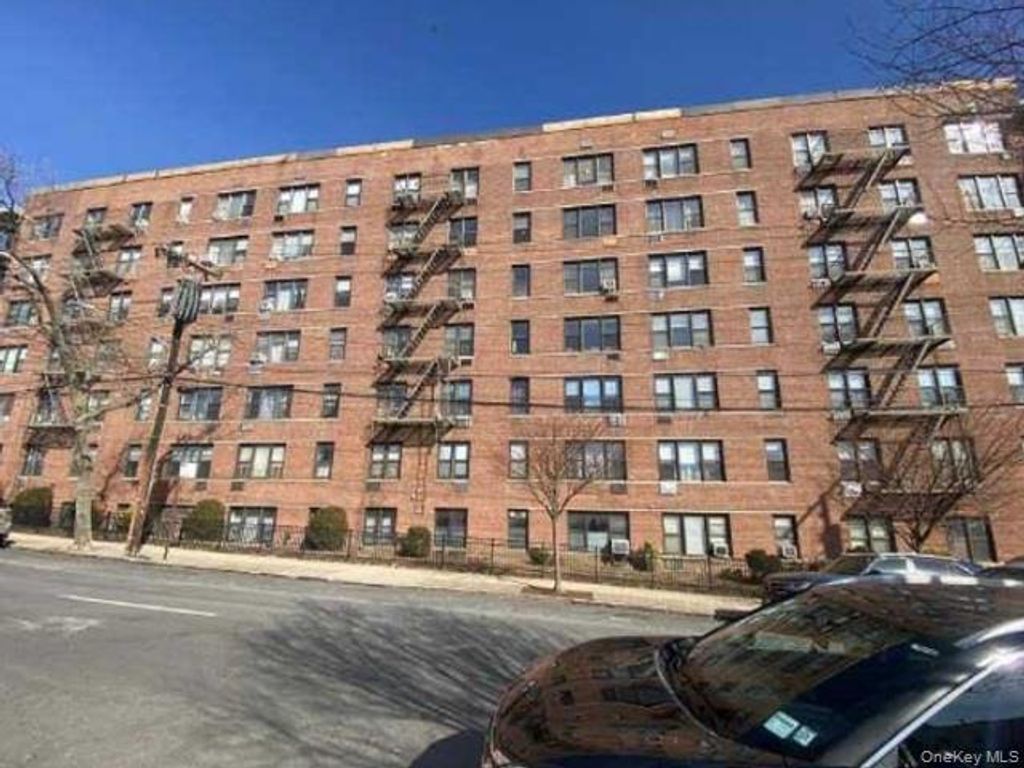 145 LINCOLN Avenue APT 6J, Staten Island, NY 10306