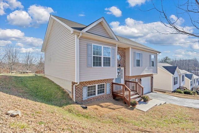 317 Timothy LN, Roanoke, VA 24017